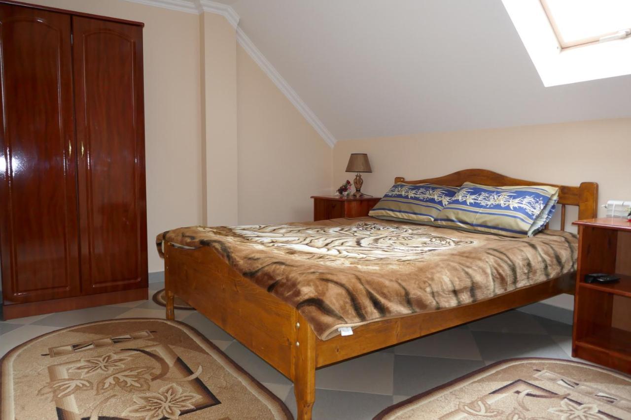 Maison d'hôtes Лелека à Dilyatyn Extérieur photo